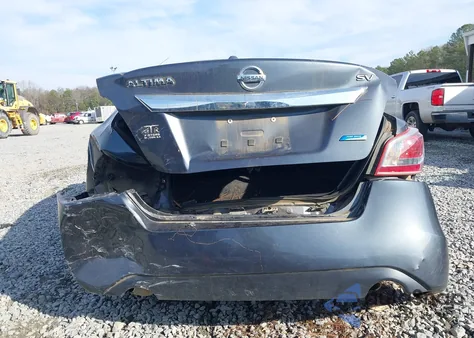 2013 Nissan Altima 2.5 Sv z USA, uszkodzony, nr VIN 1N4AL3AP8DC266384
